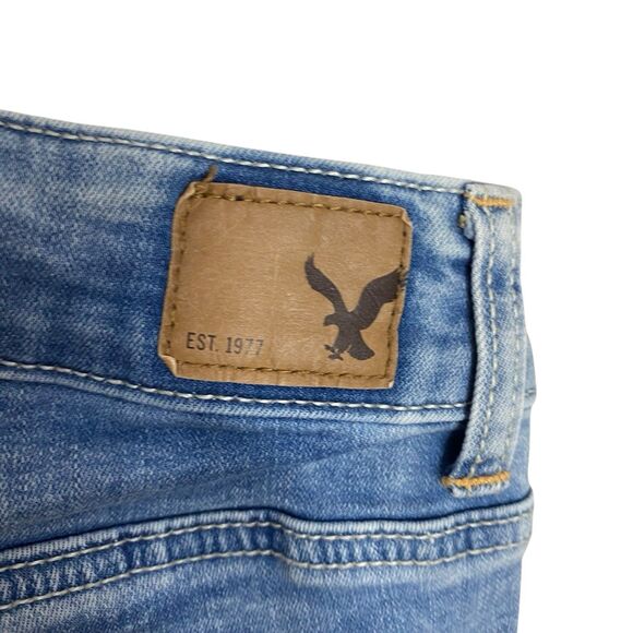 American Eagle Shorts Womens 4 (28" Waist) Blue Denim Midi Frayed Hem Cut Off - Picture 7 of 8